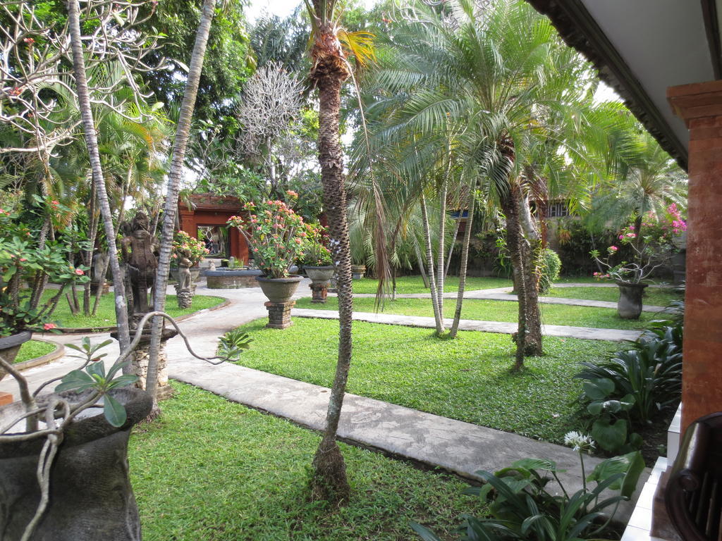 Laghawa Beach Hotel Sanur  Exterior photo