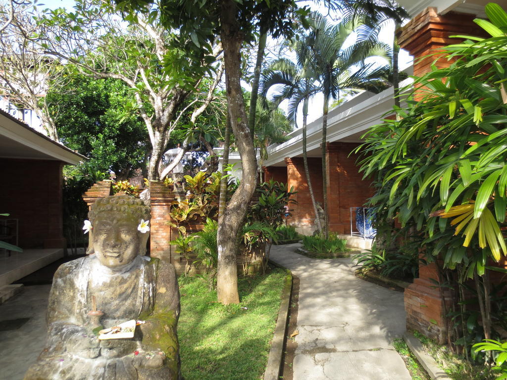 Laghawa Beach Hotel Sanur  Exterior photo