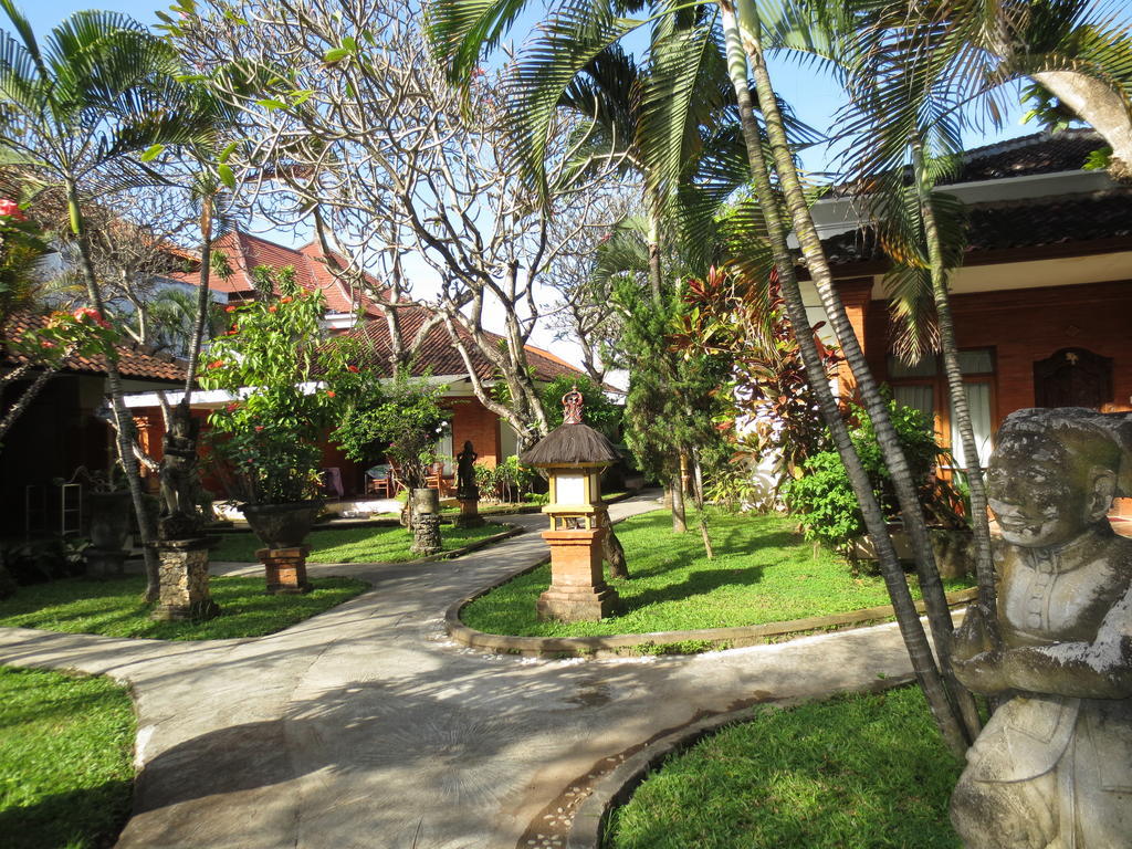 Laghawa Beach Hotel Sanur  Exterior photo