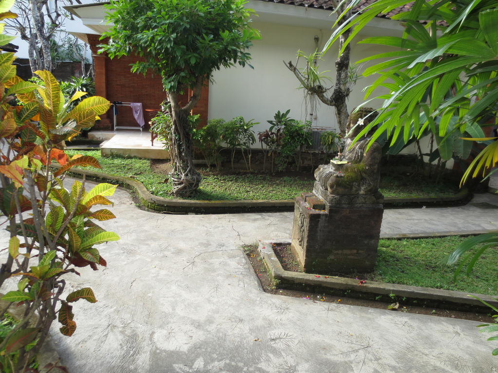 Laghawa Beach Hotel Sanur  Exterior photo