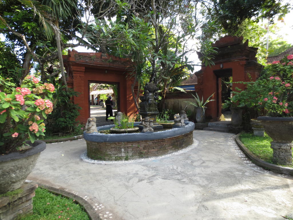 Laghawa Beach Hotel Sanur  Exterior photo